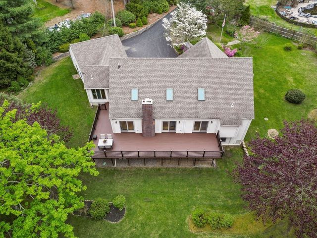 83 Micajah Pond Rd, Plymouth, MA 02360