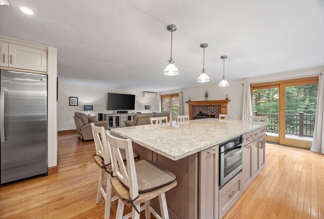83 Micajah Pond Rd, Plymouth, MA 02360