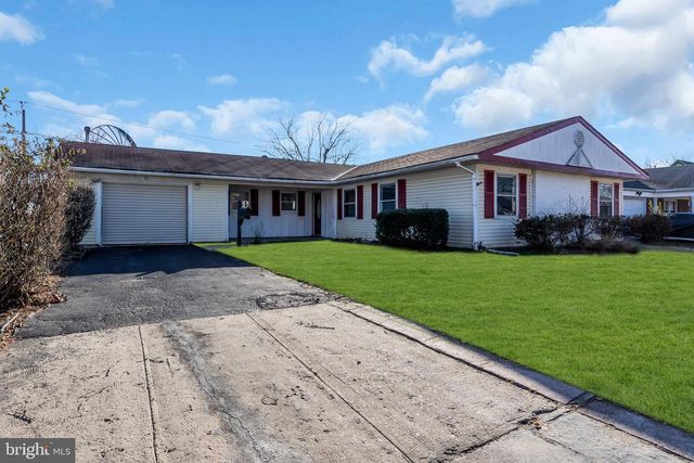 15 EFLAND LN, Willingboro, NJ 08046