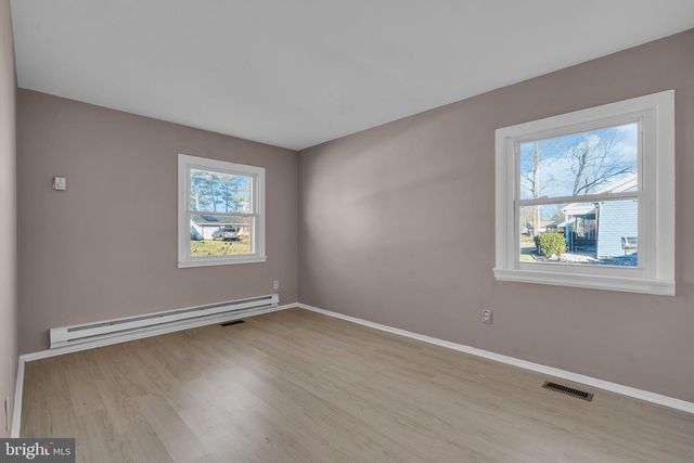 15 EFLAND LN, Willingboro, NJ 08046