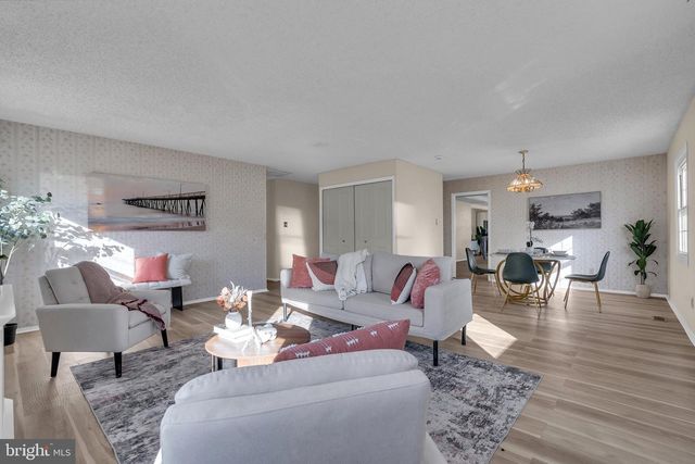 15 EFLAND LN, Willingboro, NJ 08046