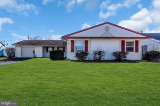 15 EFLAND LN, Willingboro, NJ 08046