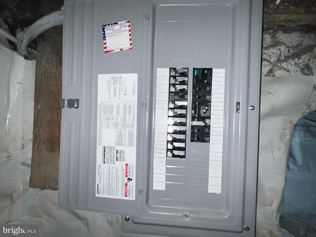 2203 N PINE ST, Wilmington, DE 19802