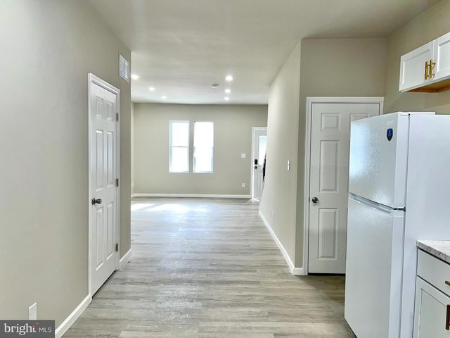 2203 N PINE ST, Wilmington, DE 19802