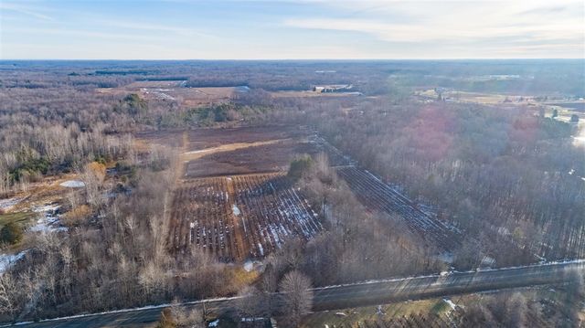 62nd Street, Grand Junction, MI 49056