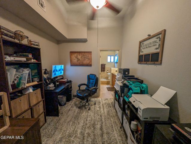 1119 CALLE PARQUE Drive, El Paso, TX 79912