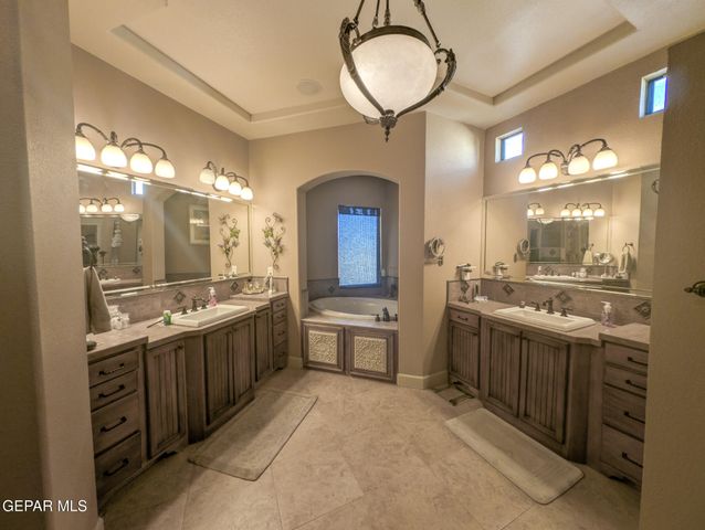 1119 CALLE PARQUE Drive, El Paso, TX 79912