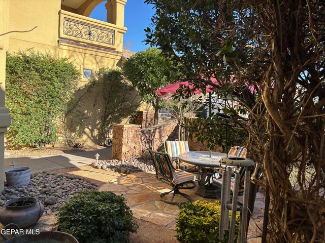 1119 CALLE PARQUE Drive, El Paso, TX 79912