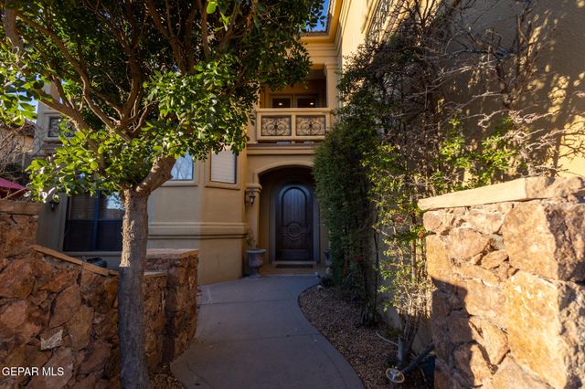 1119 CALLE PARQUE Drive, El Paso, TX 79912