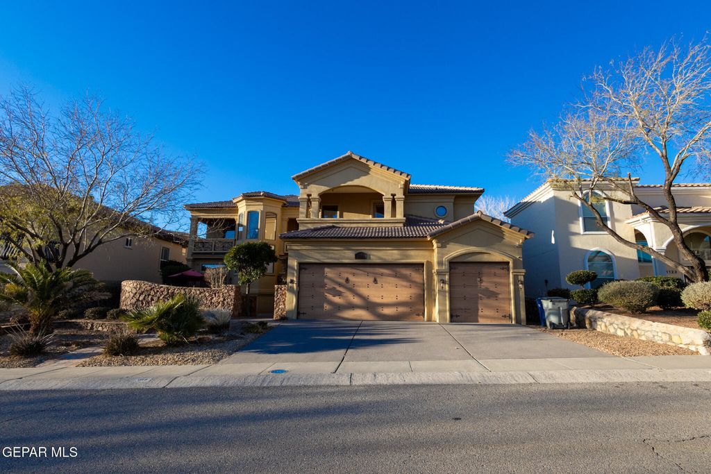 1119 CALLE PARQUE Drive, El Paso, TX 79912