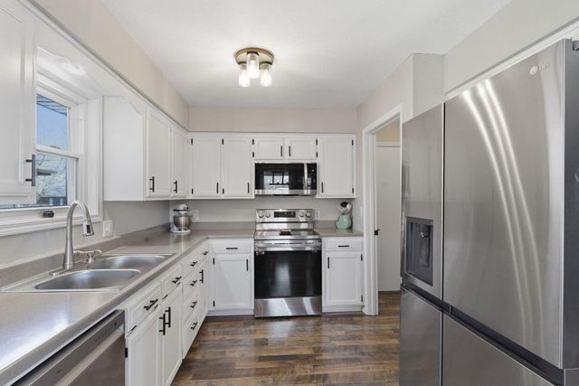 227 S Lulwood Avenue, Springfield, MO 65802