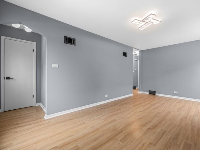 9546 S Emerald Avenue, Chicago, IL 60628