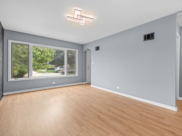 9546 S Emerald Avenue, Chicago, IL 60628