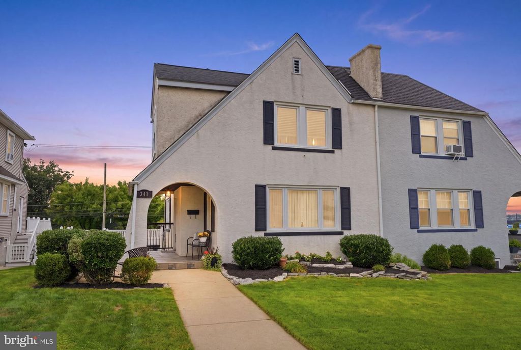 341 W 10TH AVE, CONSHOHOCKEN, PA 19428 — exterior