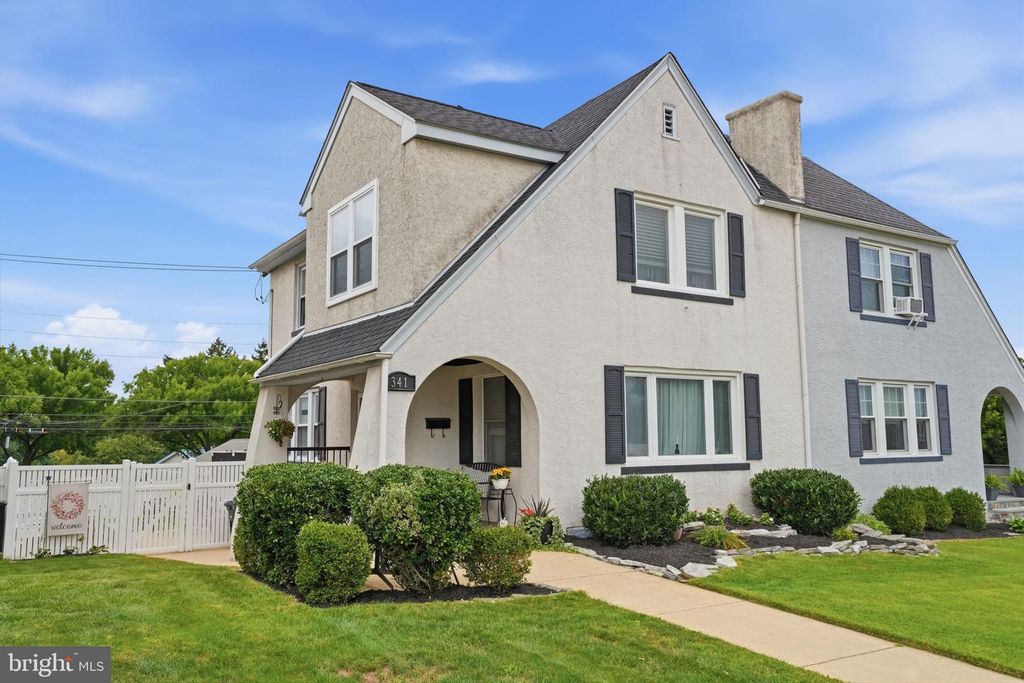 341 W 10TH AVE, CONSHOHOCKEN, PA 19428 — photo 2