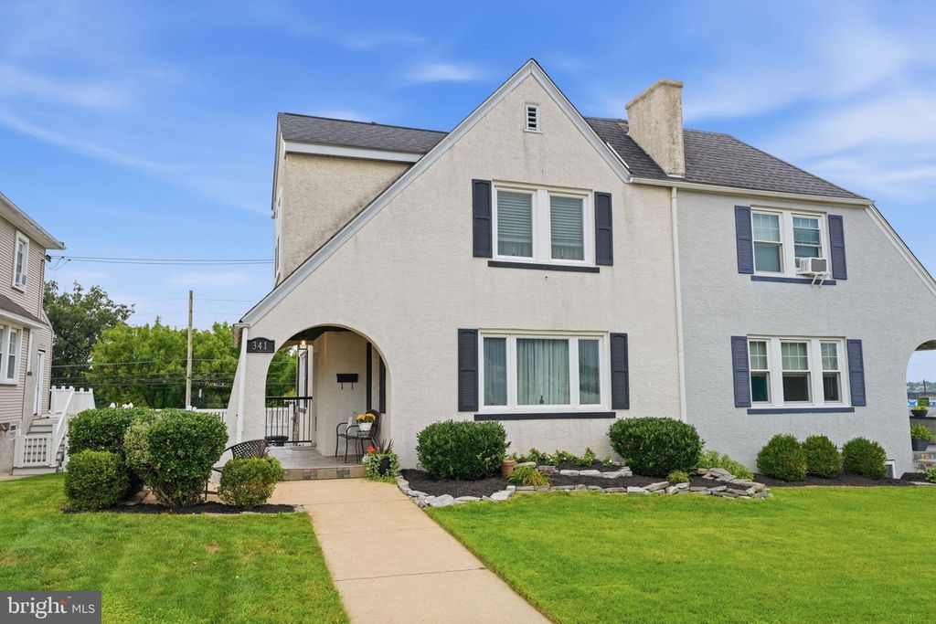 341 W 10TH AVE, CONSHOHOCKEN, PA 19428 — photo 4