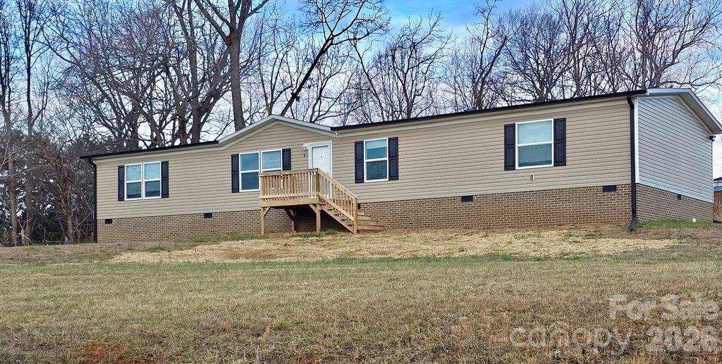 44 Howard Norton Drive, Hiddenite, NC 28636