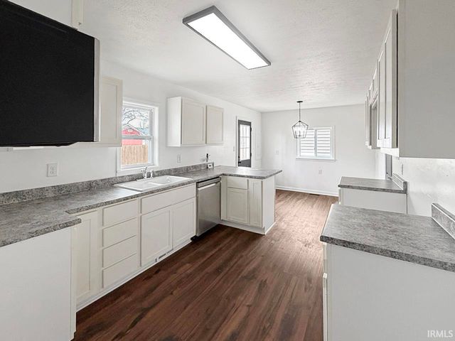 353 Brightwood Drive, Frankfort, IN 46041