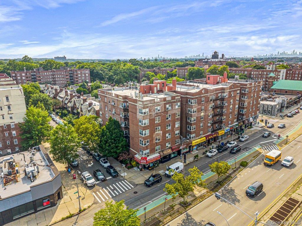 111-45 76 Avenue 62B, Forest Hills, NY 11375 — exterior