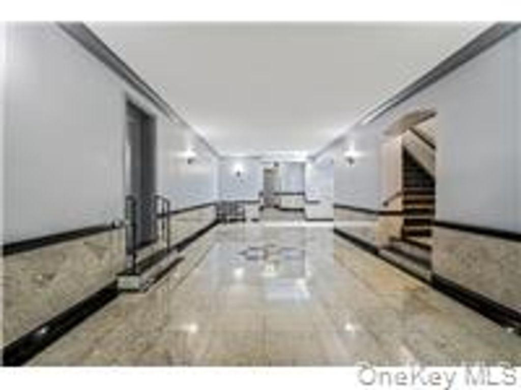 111-45 76 Avenue 62B, Forest Hills, NY 11375 — photo 3