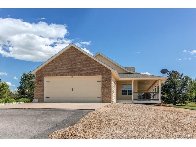 895 Antelope Dr W, Bennett, CO 80102