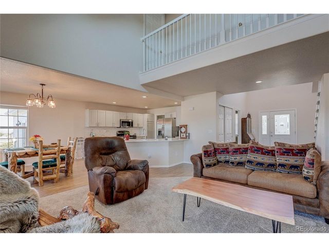 895 Antelope Dr W, Bennett, CO 80102