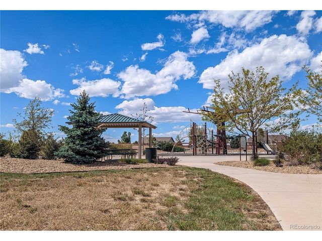 895 Antelope Dr W, Bennett, CO 80102