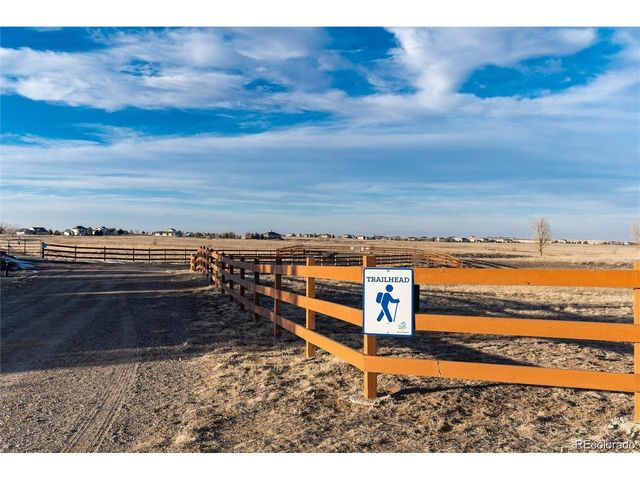 895 Antelope Dr W, Bennett, CO 80102