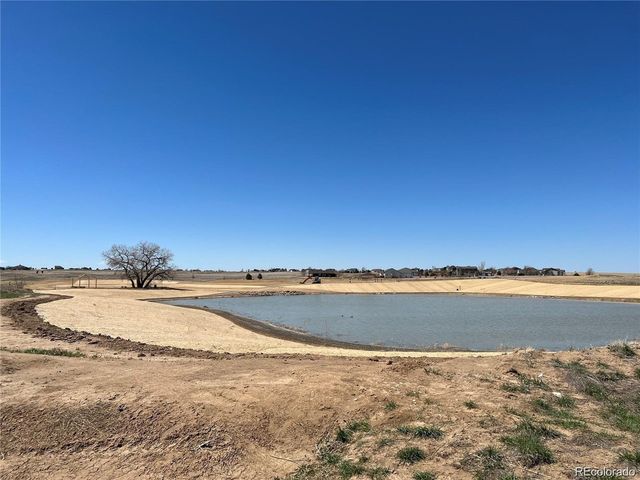 895 Antelope Dr W, Bennett, CO 80102