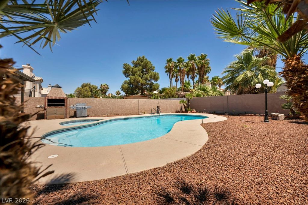 5322 Sandstone Drive, Las Vegas, NV 89142 — exterior