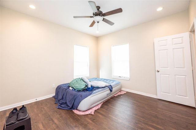 2113 Sealy Street, Galveston, TX 77550