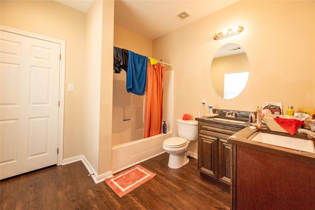 2113 Sealy Street, Galveston, TX 77550