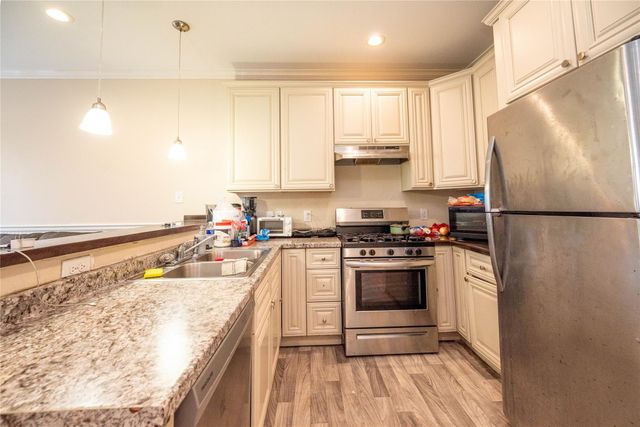 2113 Sealy Street, Galveston, TX 77550