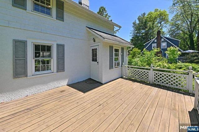 176 Park Avenue, Allendale, NJ 07401