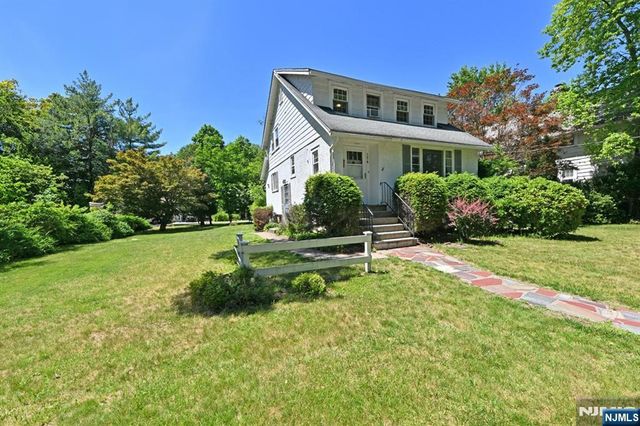176 Park Avenue, Allendale, NJ 07401