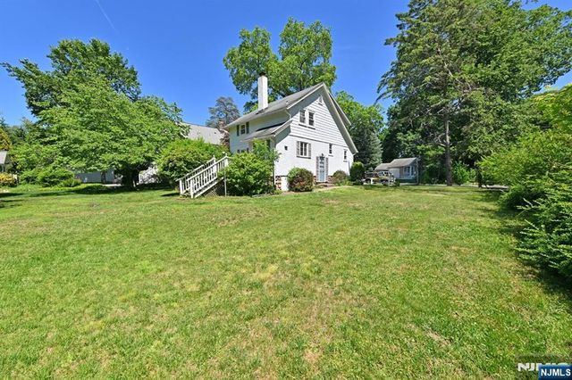 176 Park Avenue, Allendale, NJ 07401