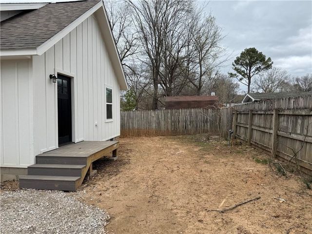 313 Douglas Street, Berryville, AR 72616