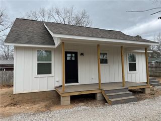 313 Douglas Street, Berryville, AR 72616