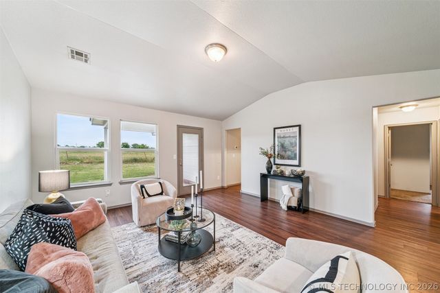 11431 E 110th Place N, Owasso, OK 74055
