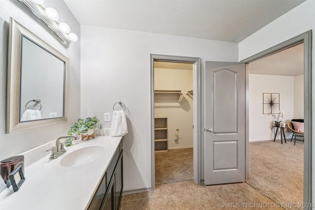11431 E 110th Place N, Owasso, OK 74055