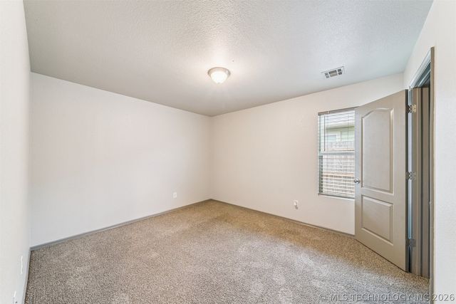 11431 E 110th Place N, Owasso, OK 74055