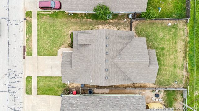 11431 E 110th Place N, Owasso, OK 74055
