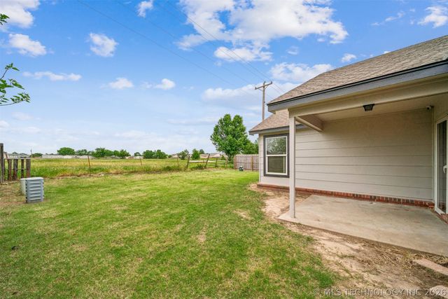 11431 E 110th Place N, Owasso, OK 74055