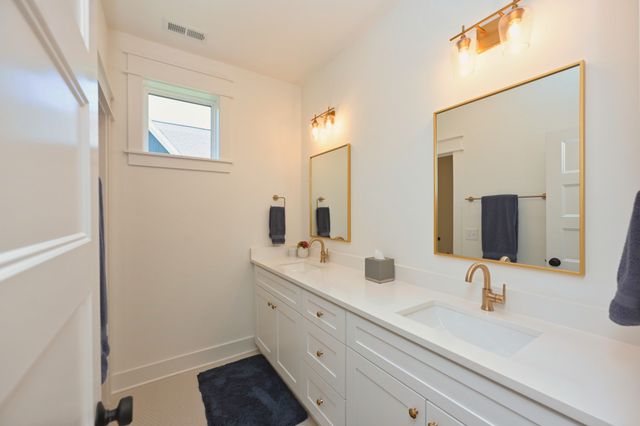 809 Gwynn Dr, Nashville, TN 37216