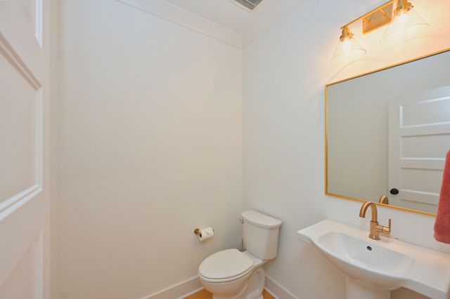 809 Gwynn Dr, Nashville, TN 37216