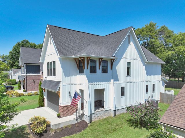 809 Gwynn Dr, Nashville, TN 37216