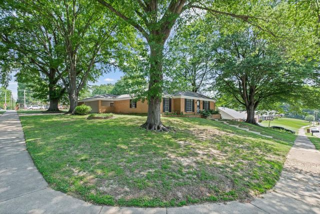 2460 WOODVALE DR, Memphis, TN 38127