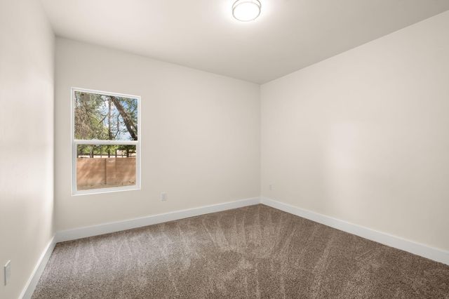 808 Montoya Street NW, Albuquerque, NM 87104