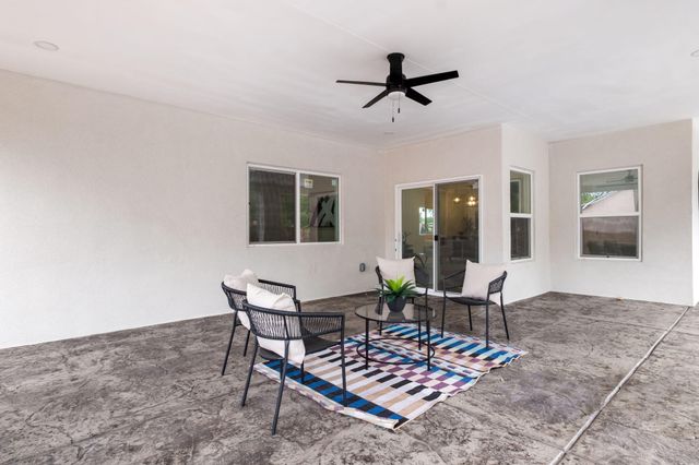 808 Montoya Street NW, Albuquerque, NM 87104