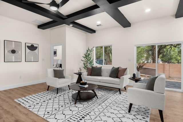 808 Montoya Street NW, Albuquerque, NM 87104